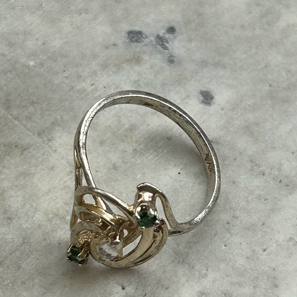 Vintage Emerald CZ Gemstone Ring Mid Century Ring Size 7 Ring - Picture 7 of 9